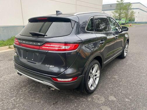 Tuxedo Black Metallic 2015 Lincoln MKC Base