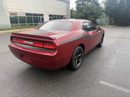 2010 Dodge Challenger SE