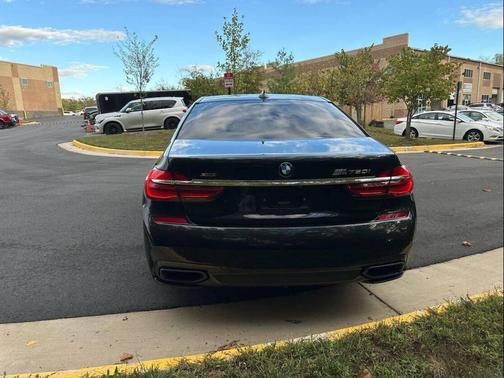 2016 BMW 750 i xDrive