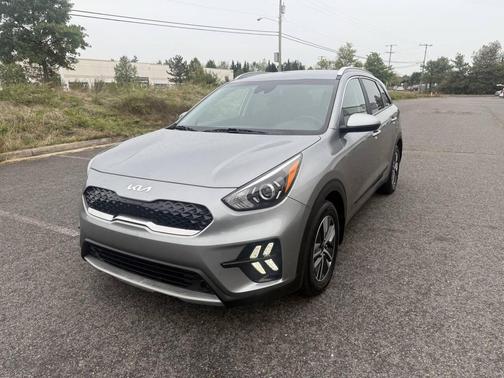 2022 Kia Niro LXS