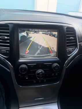 Brilliant Black Crystal Pearlcoat 2014 Jeep Grand Cherokee Overland