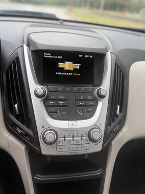 Iridescent Pearl Tricoat 2017 Chevrolet Equinox 1LT