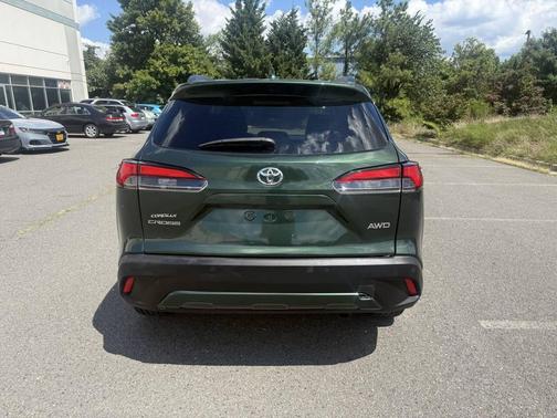 2024 Toyota Corolla Cross XLE