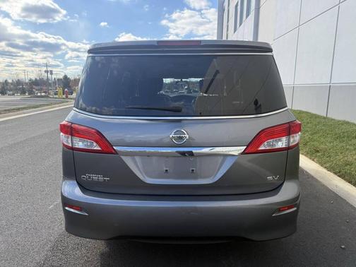 2015 Nissan Quest SV