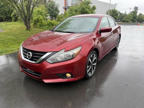 Scarlet Ember 2018 Nissan Altima 2.5 SR
