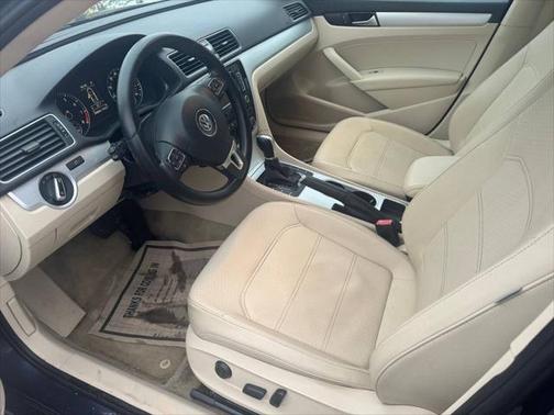 2013 Volkswagen Passat 2.5 SE