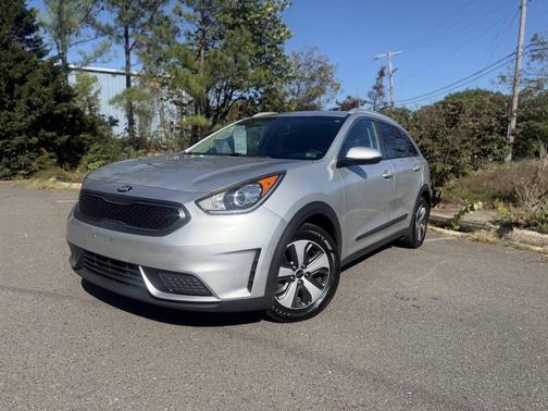 2017 Kia Niro LX