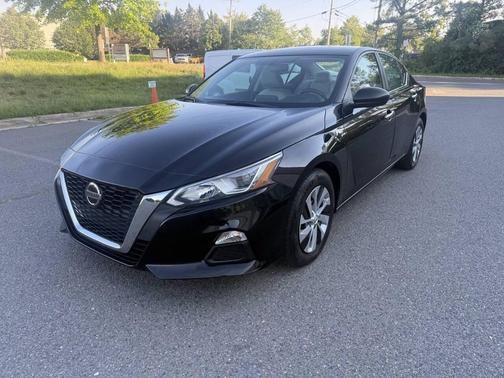 Super Black 2020 Nissan Altima S FWD