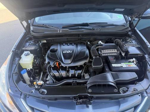 2013 Hyundai SONATA GLS