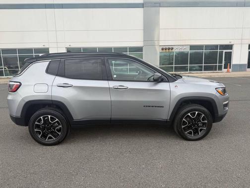 Gray 2021 Jeep Compass Trailhawk