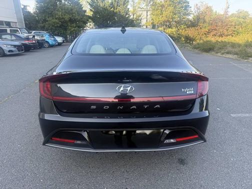 2021 Hyundai SONATA SE