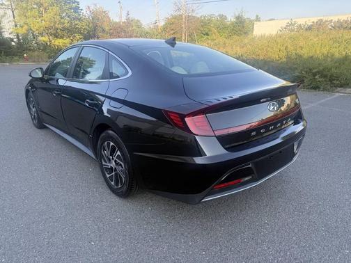 2021 Hyundai SONATA SE