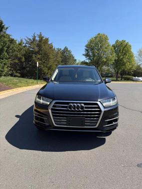 Black 2018 Audi Q7 3.0T Prestige