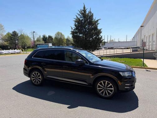 Black 2018 Audi Q7 3.0T Prestige