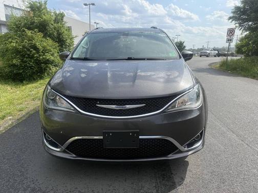 Granite Crystal Metallic Clearcoat 2020 Chrysler Pacifica Touring-L Plus