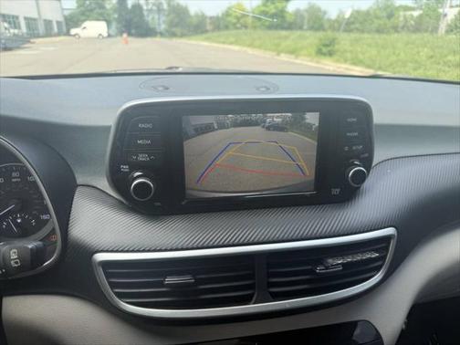2021 Hyundai TUCSON SE