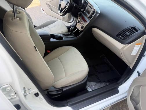 Snow White Pearl 2013 Kia Optima Hybrid LX