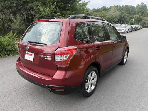 Burgundy 2015 Subaru Forester 2.5i