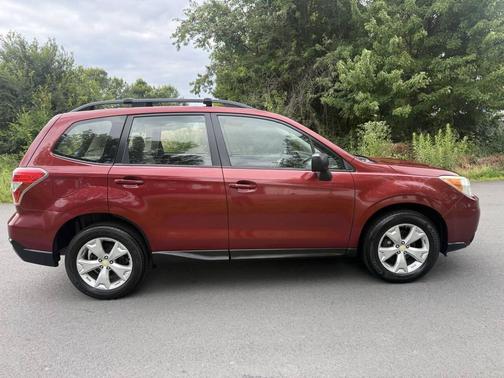 Burgundy 2015 Subaru Forester 2.5i