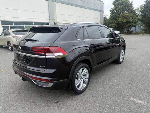 2020 Volkswagen Atlas Cross Sport 3.6L V6 SE w/Technology R-Line