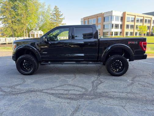 Agate Black Metallic 2023 Ford F-150 XLT