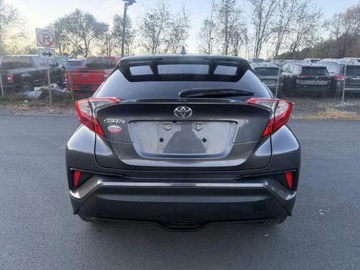 2021 Toyota C-HR LE