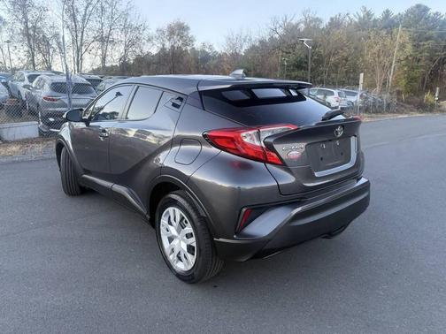 2021 Toyota C-HR LE