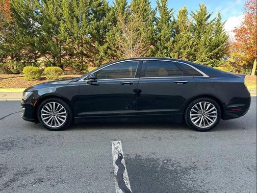 2017 Lincoln MKZ Base