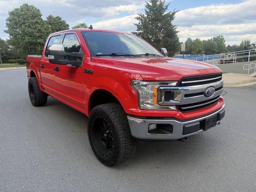Red 2019 Ford F-150 XLT