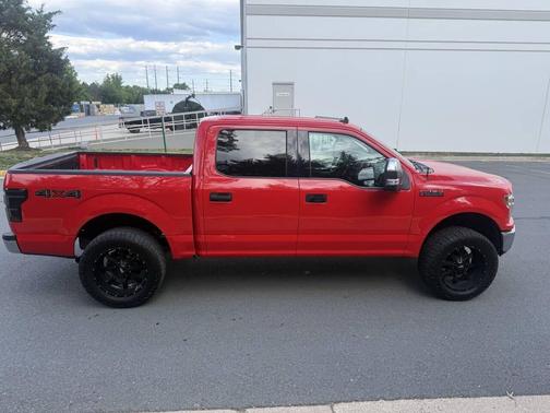 Red 2019 Ford F-150 XLT