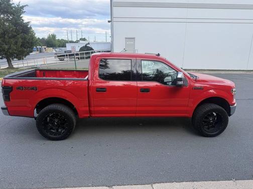 Red 2019 Ford F-150 XLT