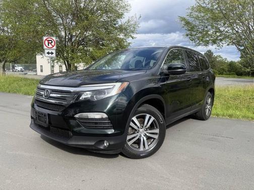 Modern Steel Metallic 2017 Honda Pilot EX-L