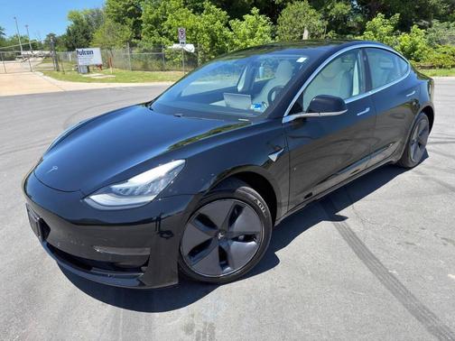 Solid Black 2020 Tesla Model 3 Standard Range Plus