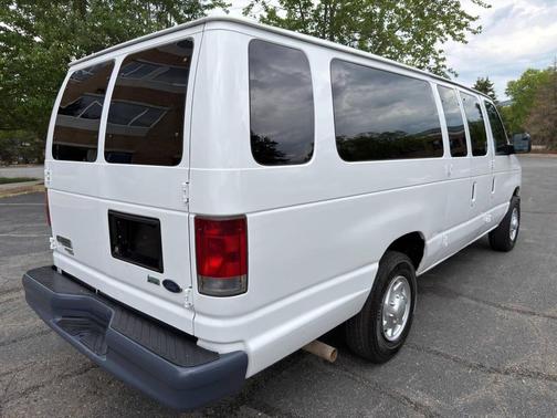 Oxford White 2010 Ford E350 Super Duty XL