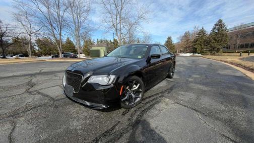 2021 Chrysler 300 Touring
