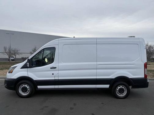 2022 Ford Transit-250 Base
