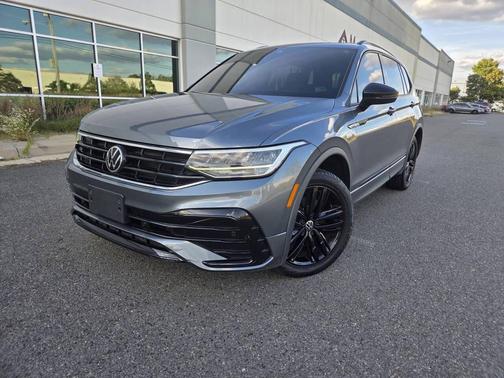 2022 Volkswagen Tiguan 2.0T SE R-Line Black 4MOTION