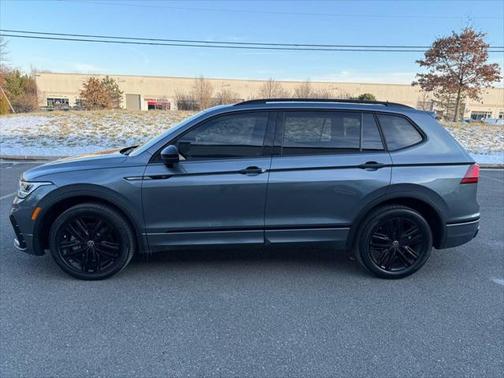 2022 Volkswagen Tiguan 2.0T SE R-Line Black 4MOTION