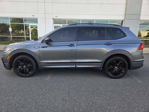 2022 Volkswagen Tiguan 2.0T SE R-Line Black 4MOTION