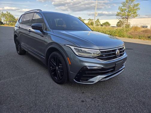 2022 Volkswagen Tiguan 2.0T SE R-Line Black 4MOTION