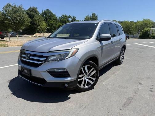 Blue 2017 Honda Pilot Elite