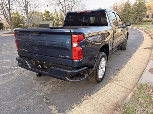 2022 Chevrolet Silverado 1500 Custom