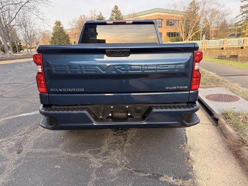 2022 Chevrolet Silverado 1500 Custom