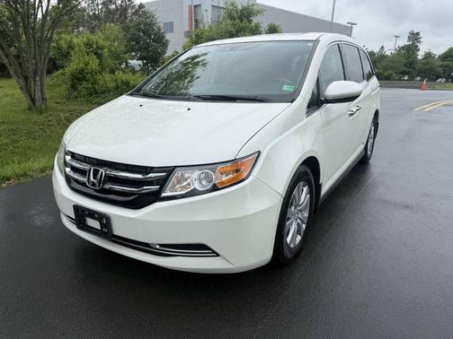 White Diamond Pearl 2016 Honda Odyssey EX-L