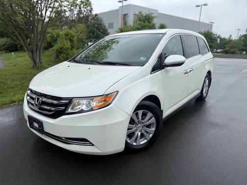 White Diamond Pearl 2016 Honda Odyssey EX-L