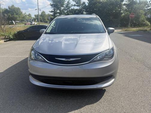 2021 Chrysler Voyager LXI
