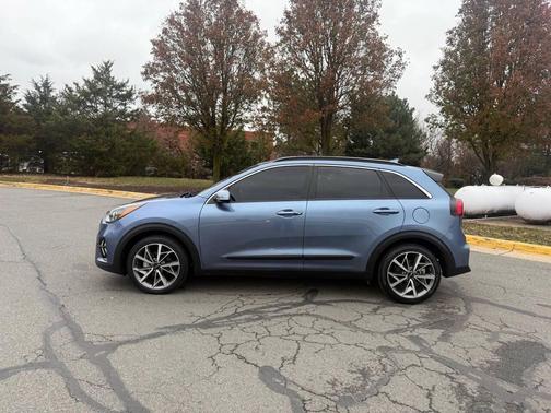 2022 Kia Niro Touring SE