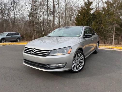 2014 Volkswagen Passat 1.8T Auto Sport