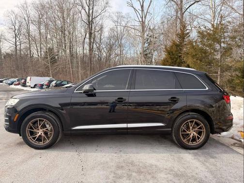 Black 2017 Audi Q7 3.0T Premium