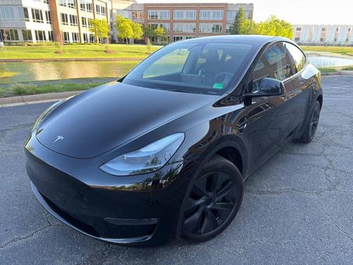 Solid Black 2025 Tesla Model Y Long Range Dual Motor All-Wheel Drive